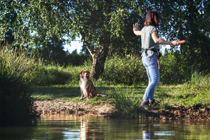 Merlin wird gestoppt von Doreen am Ufer